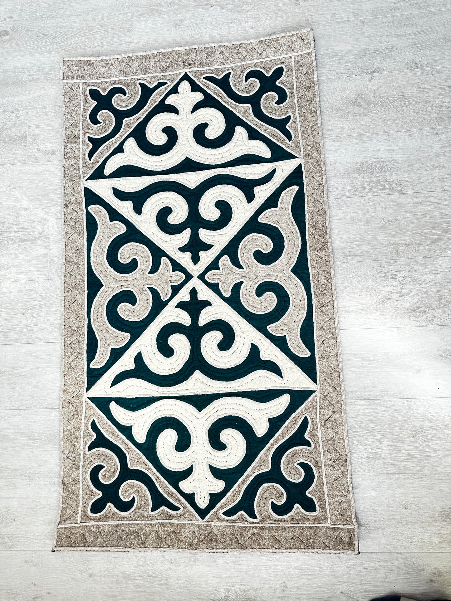 Felt Shyrdak Rug 100% Wool Emerald